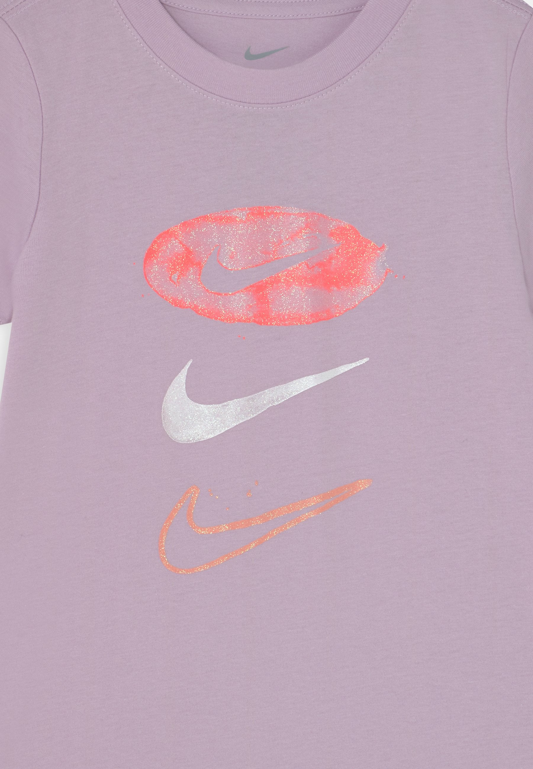 Nike Sportswear SUMMER DAZE PILL TEE
