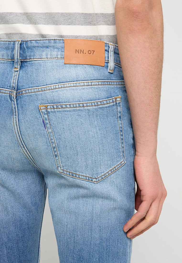 NN.07 JOHNNY REGULAR FIT