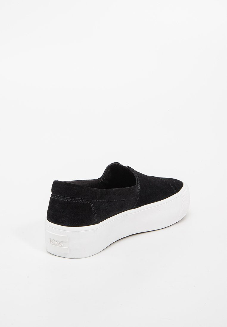 TOMS FENIX