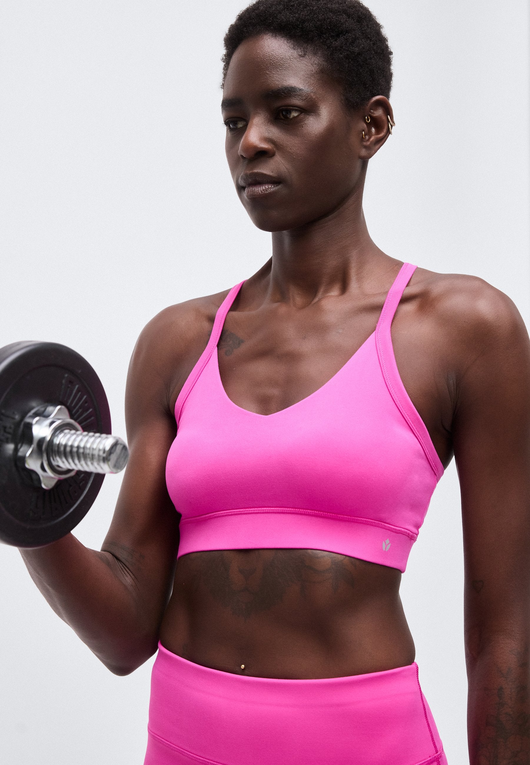Even&Odd active MEDIUM SUPPORT SPORTS BRA WITH ADJUSTABLE CROSS BACK STRAPS