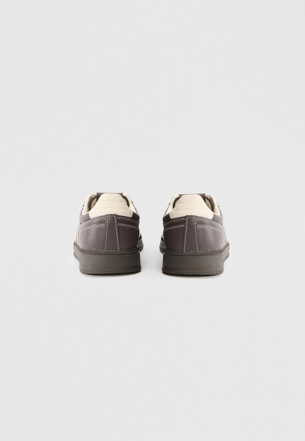 Tommy Jeans THE GREENWICH TOPSTITCH LEATHER TRAINERS