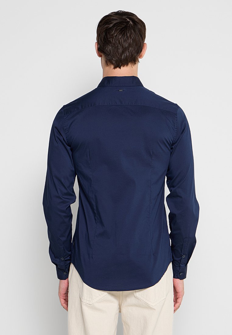 Petrol Industries SLIM FIT