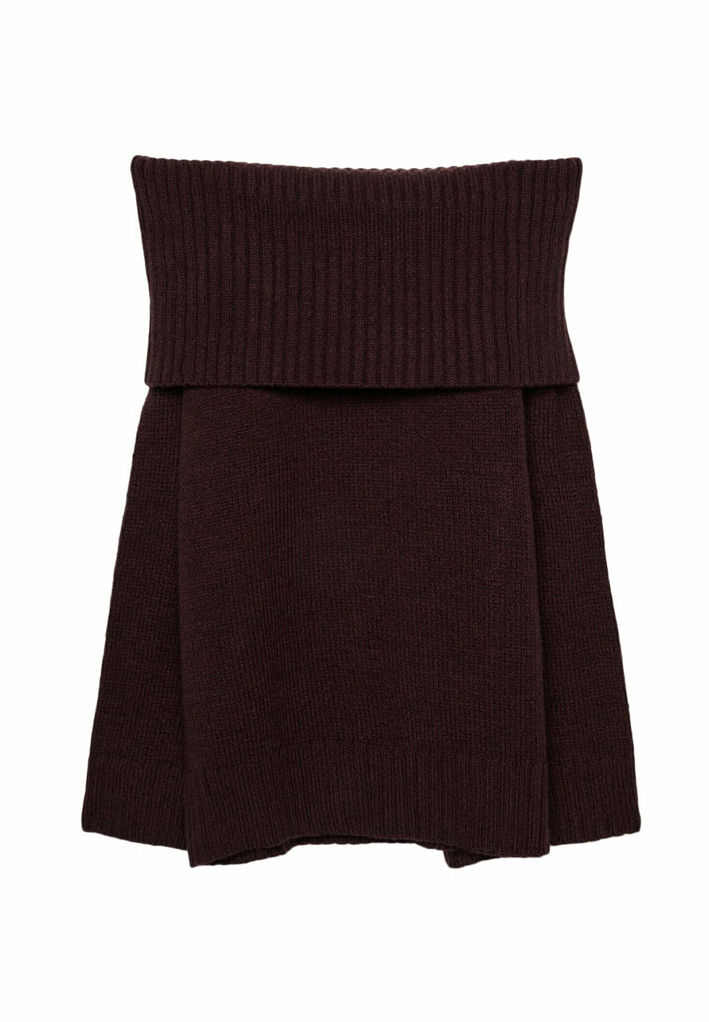 Burgunderfarbenes Strickpullover mit einem breiten, gerippten Umschlagkragen und strukturiertem Oberteil; bietet eine lockere Passform und eine glatte Oberfläche.