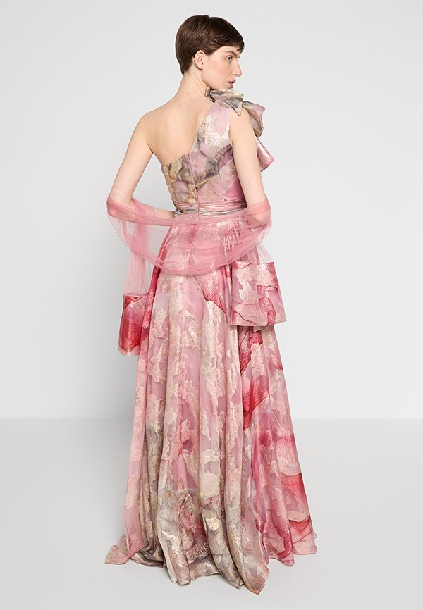 Pronovias
