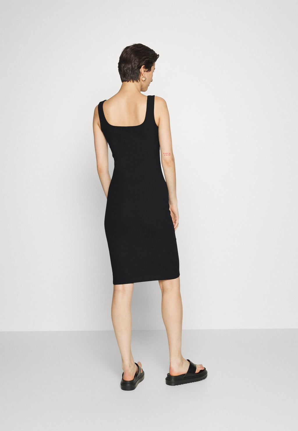 ONLNELLA BODYCON DRESS Media 4