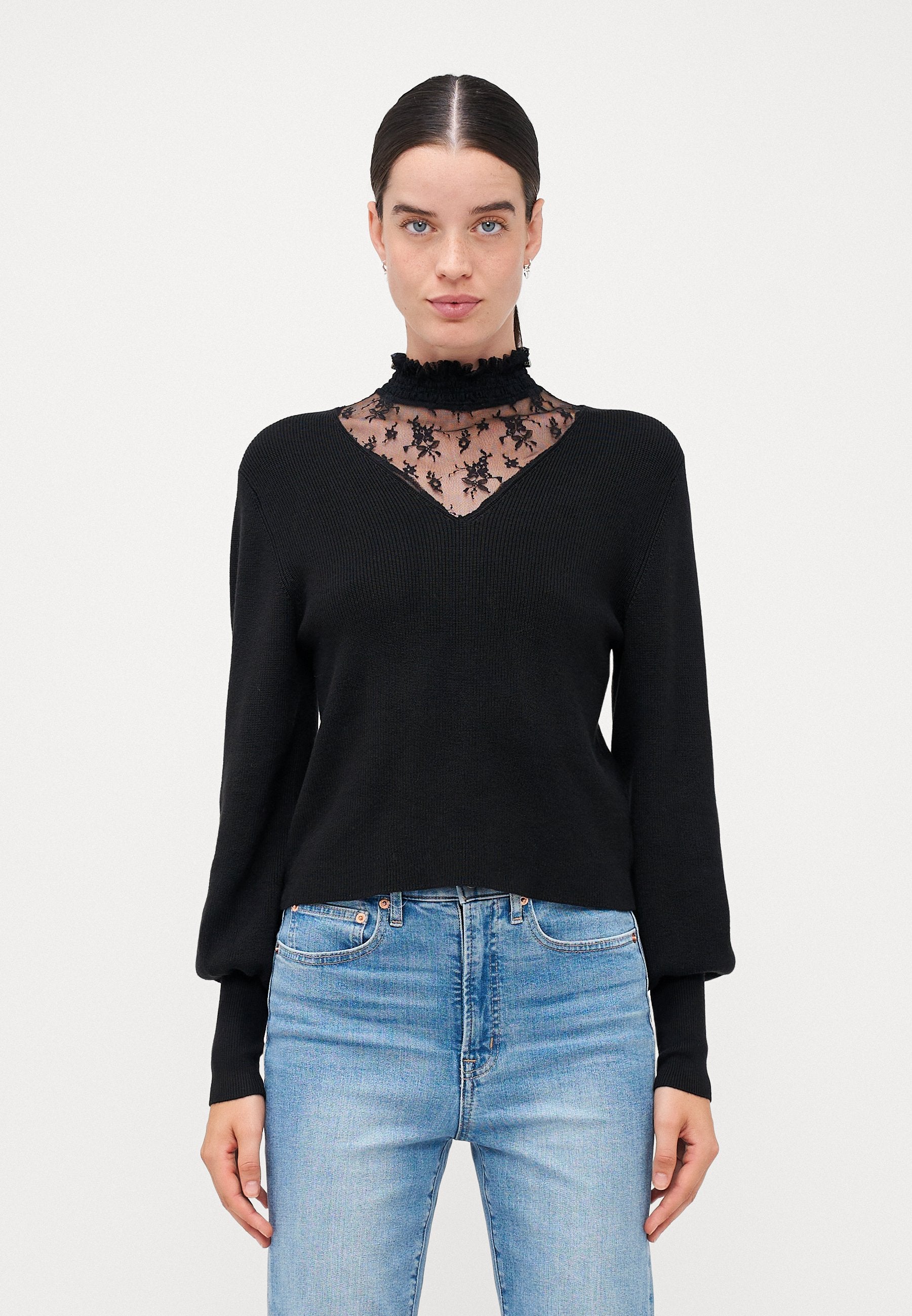 ONLKIRA HIGHNECK Media 3