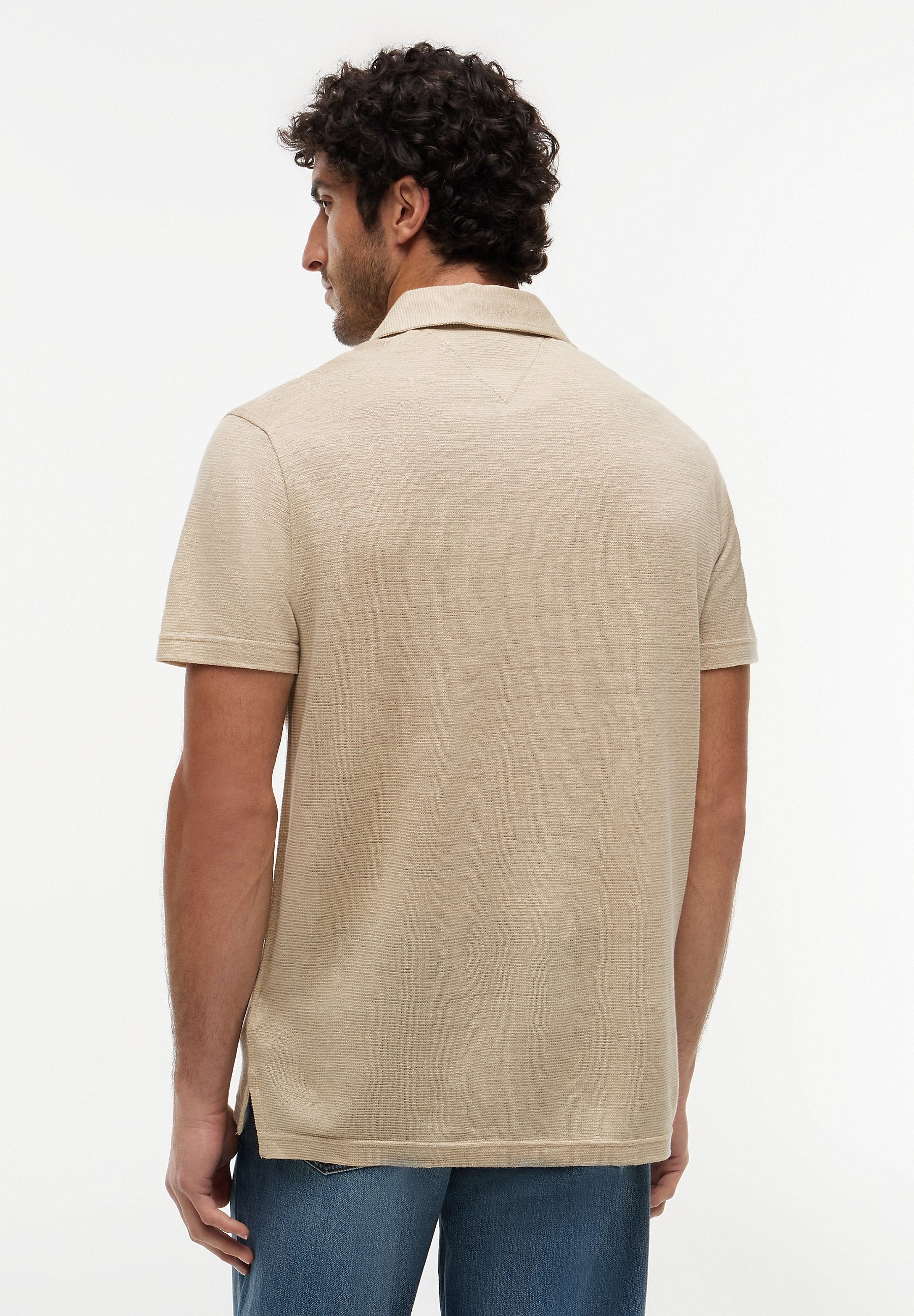 REGULAR FIT  Media 4