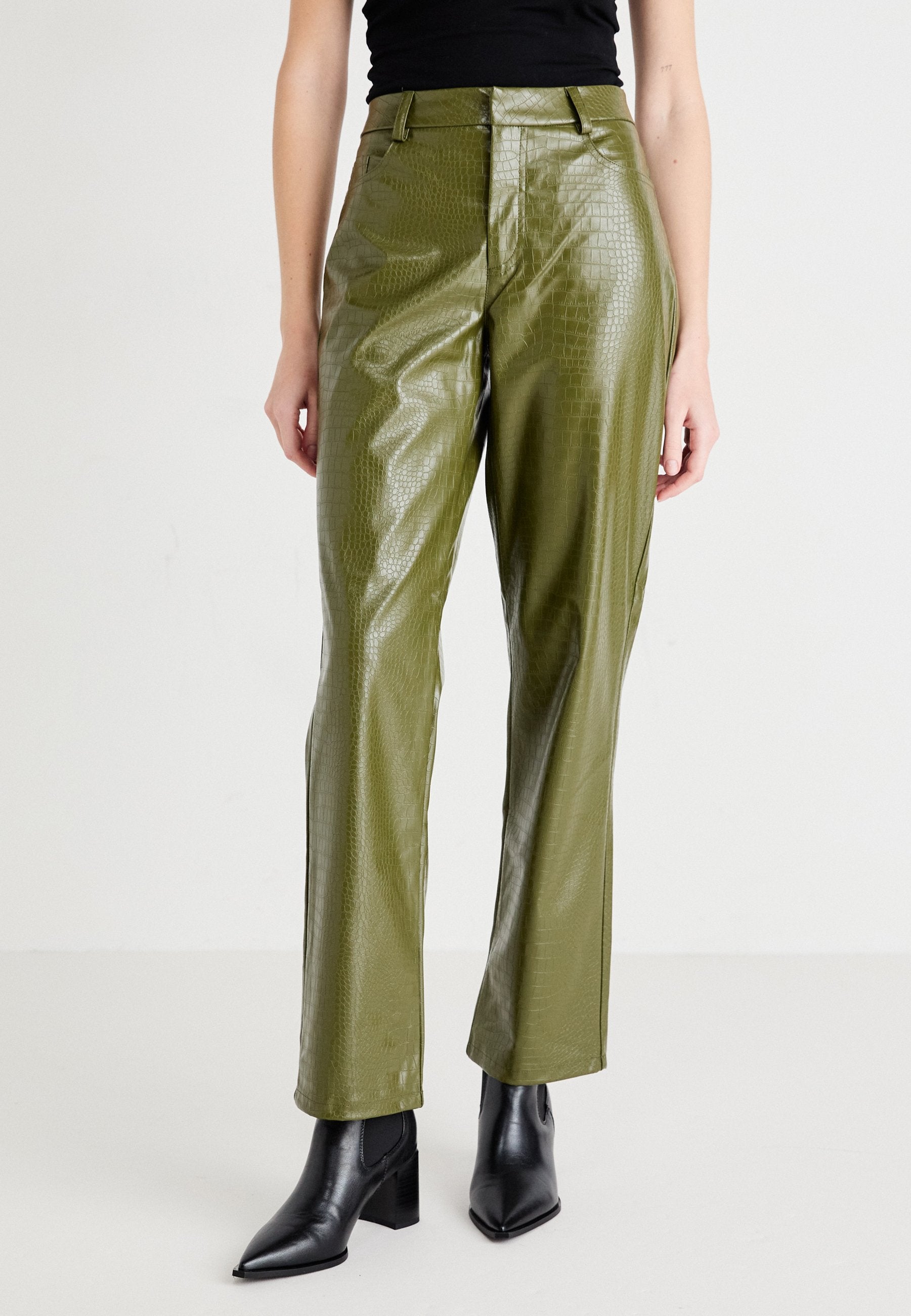 ONLKARA SNAKE PANT Media 3