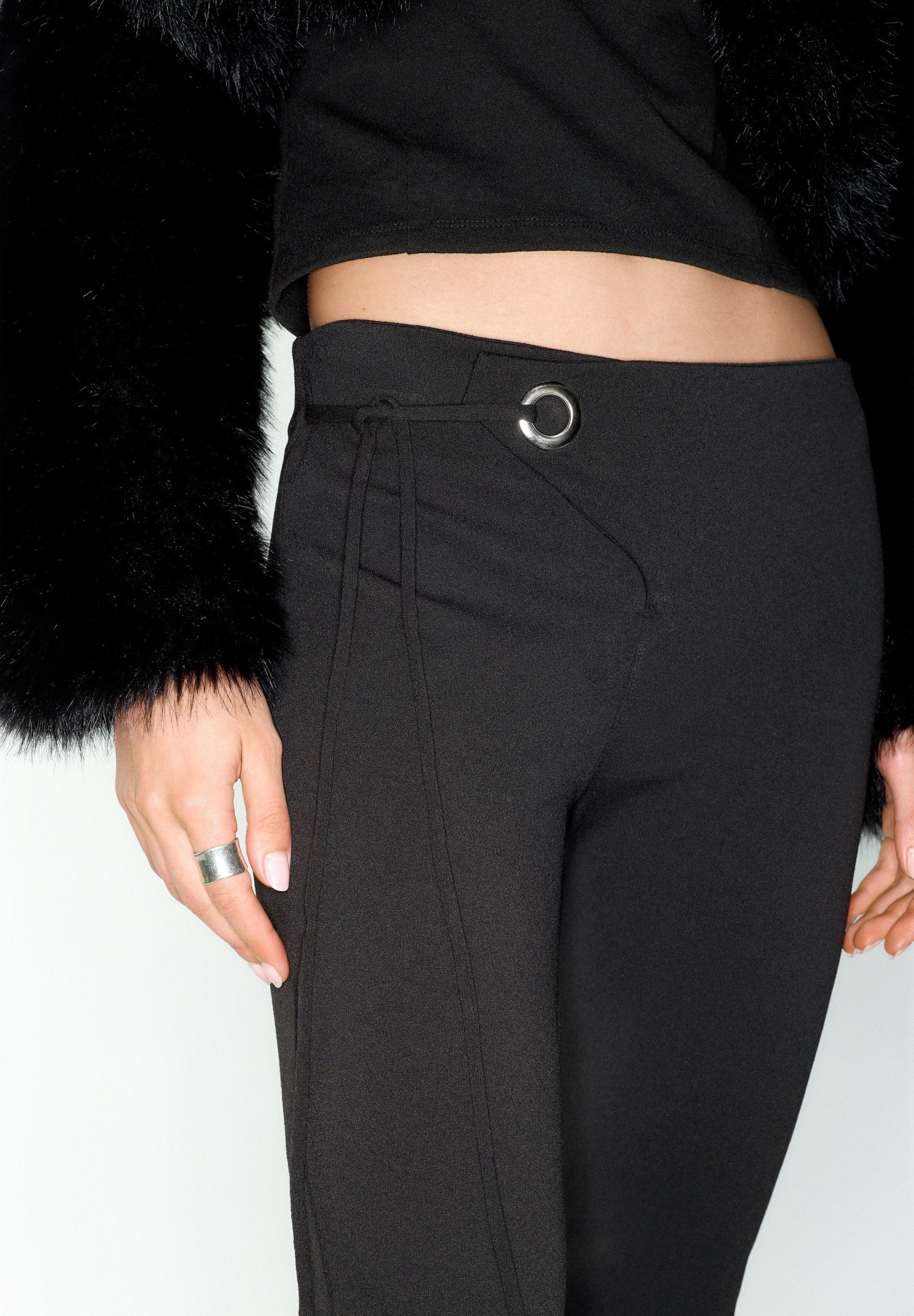 PULL&BEAR FLARED WITH EYELET