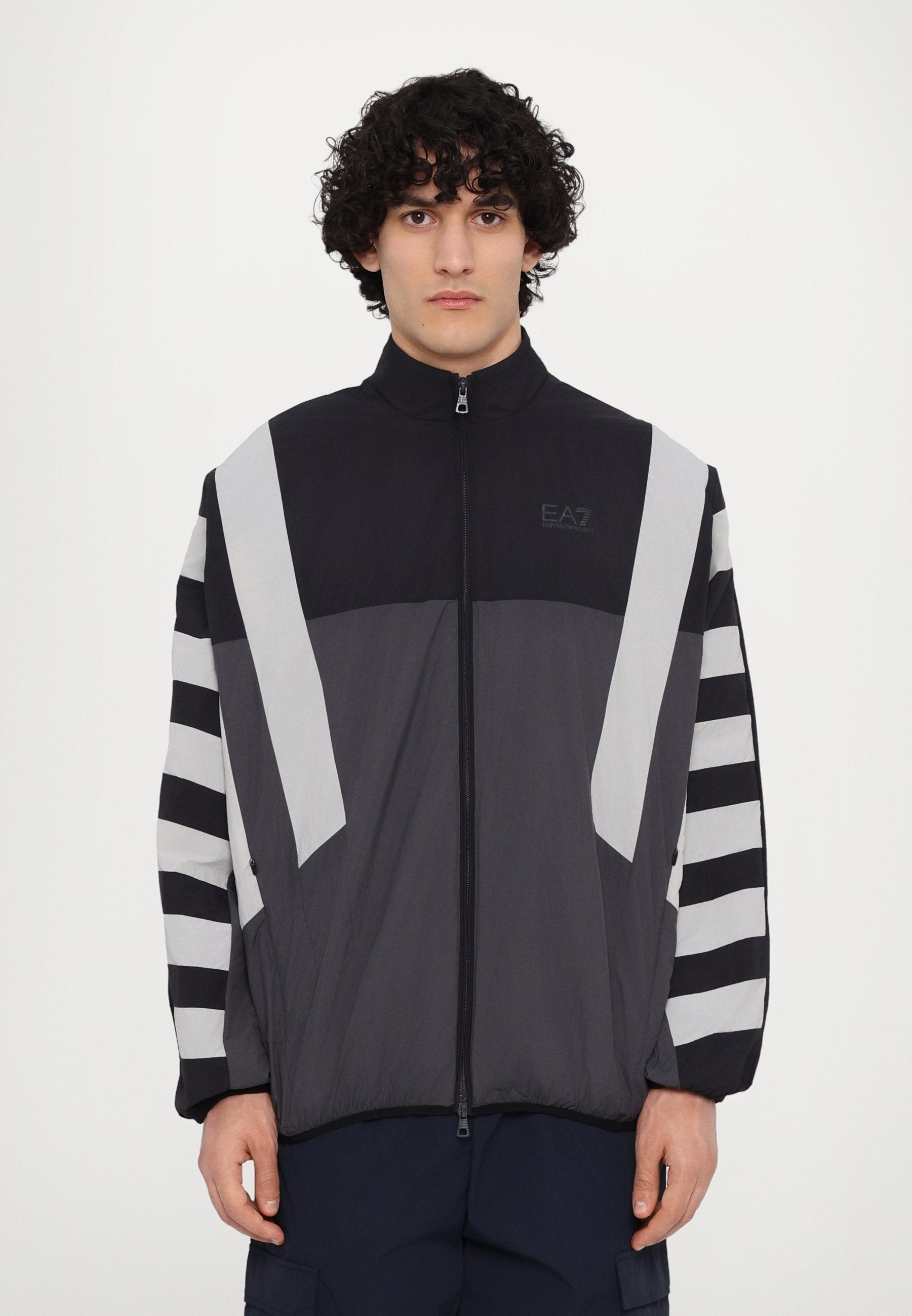 JACKET Media 3