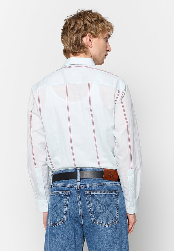 Calvin Klein RELAXED FIT