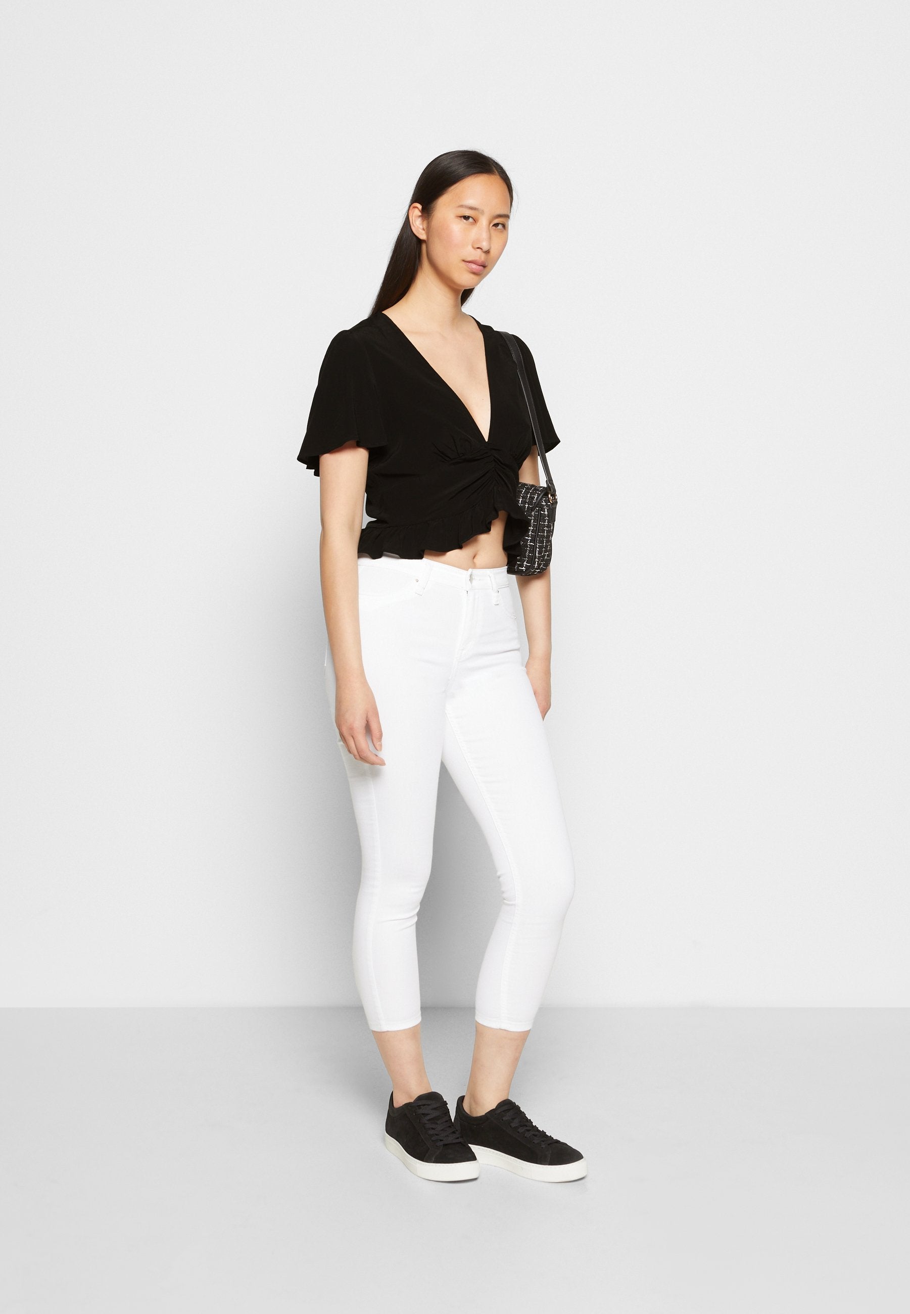 NA-KD FRONT ROUCHING FRILL