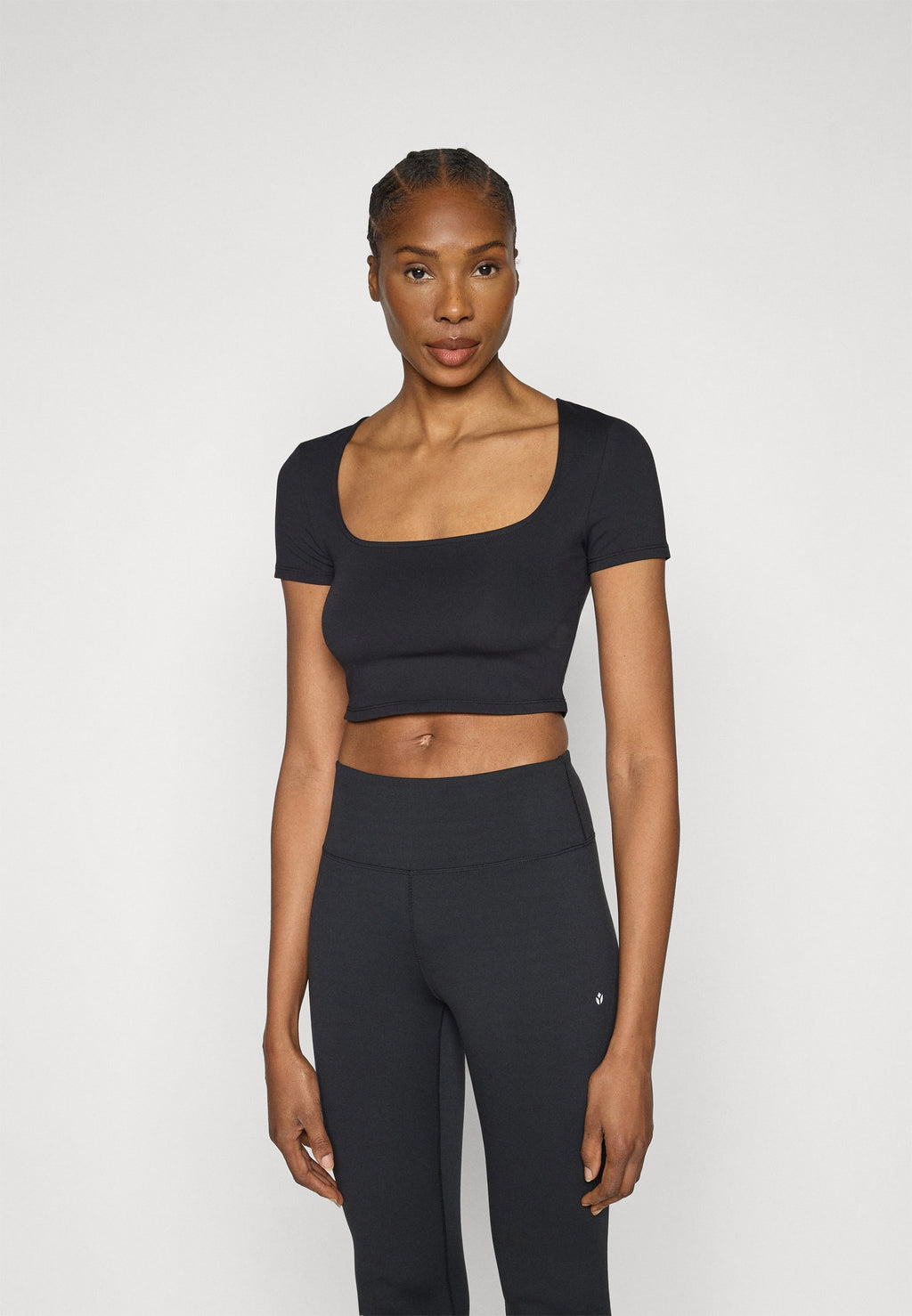 Even&Odd active CROPPED SQUARE NECK T-SHIRT