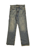 Blaue Jeans aus Denim im geraden Schnitt, mit ausgewaschenen Bereichen, Doppelnaht, Fünf-Taschen-Design und Metallknopfverschluss.