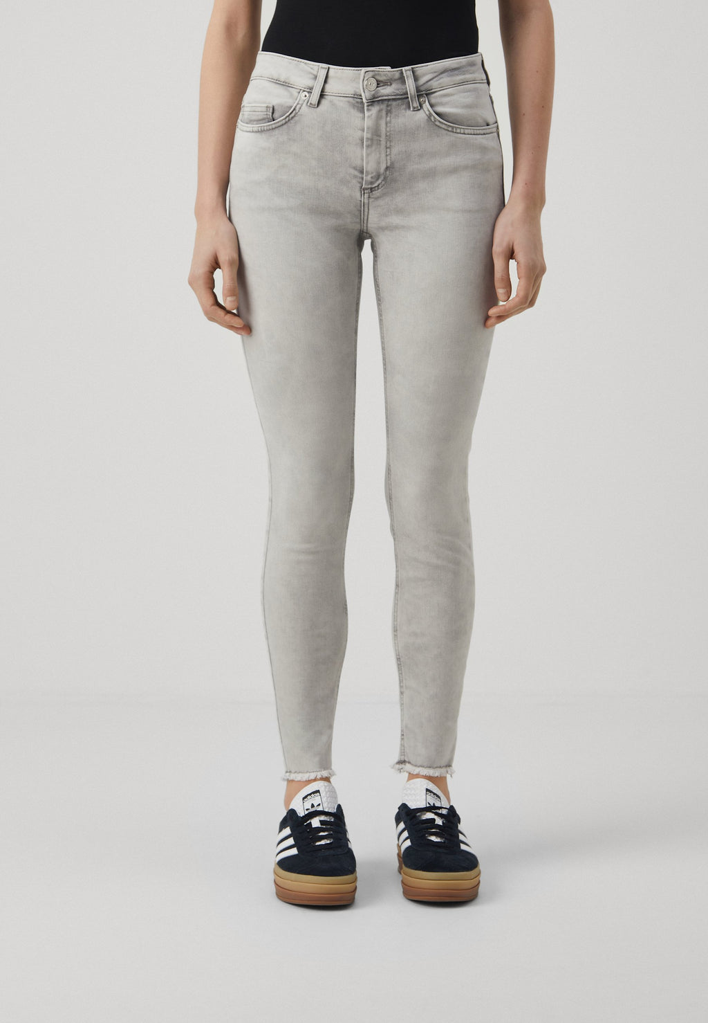 Skinny fit ONLBLUSH Mid waist Ankle length Media 3