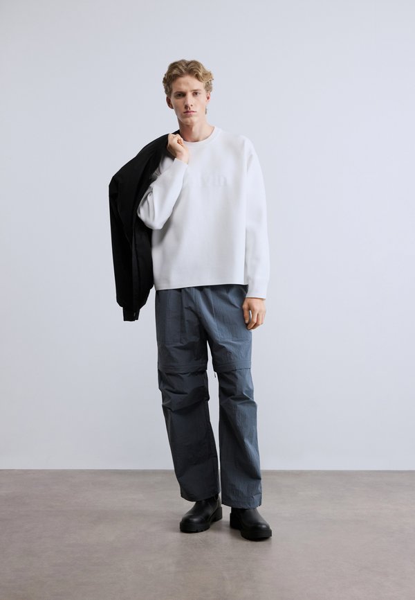 Calvin Klein Jeans 3D CHEST LOGO MODERN
