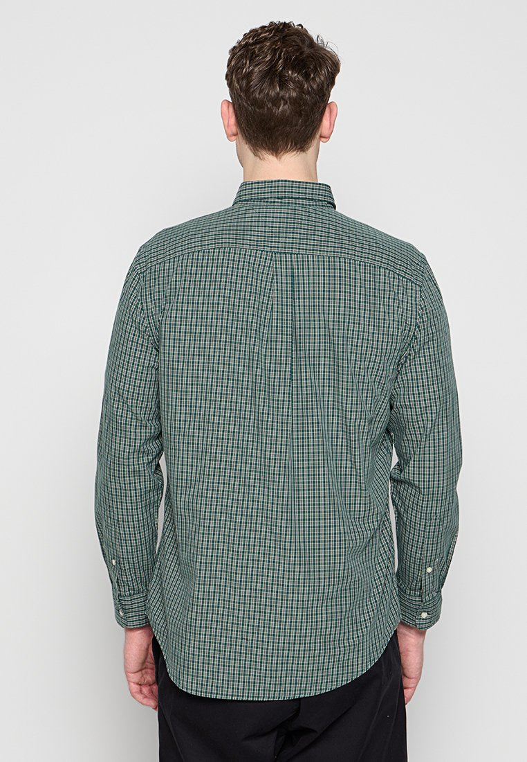 REGULAR FIT Media 4