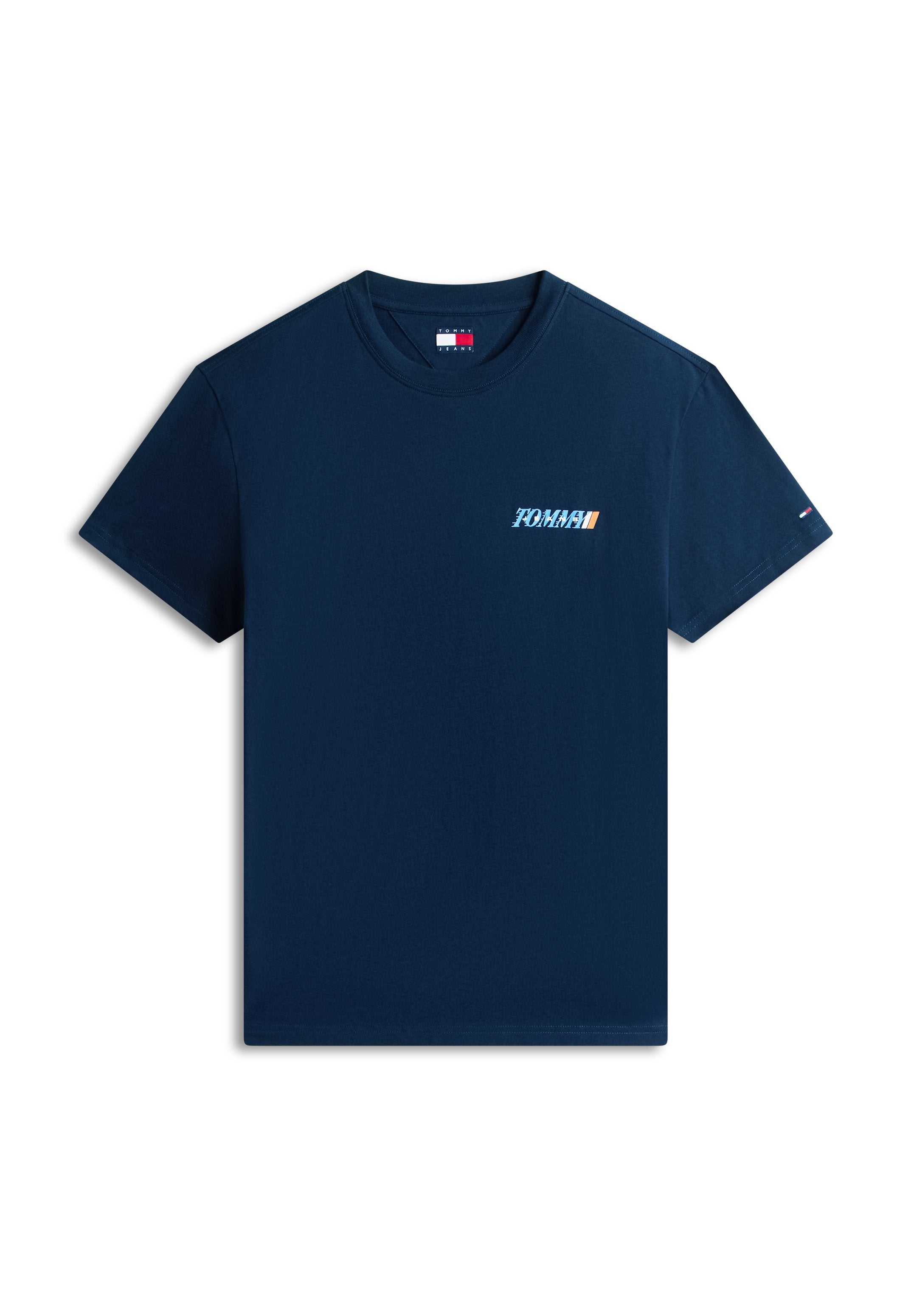 Marineblaue kurzärmlige T-Shirt mit kleinem grafischem Text auf der linken Brust und einem winzigen Flaggenlogo am linken Ärmel.