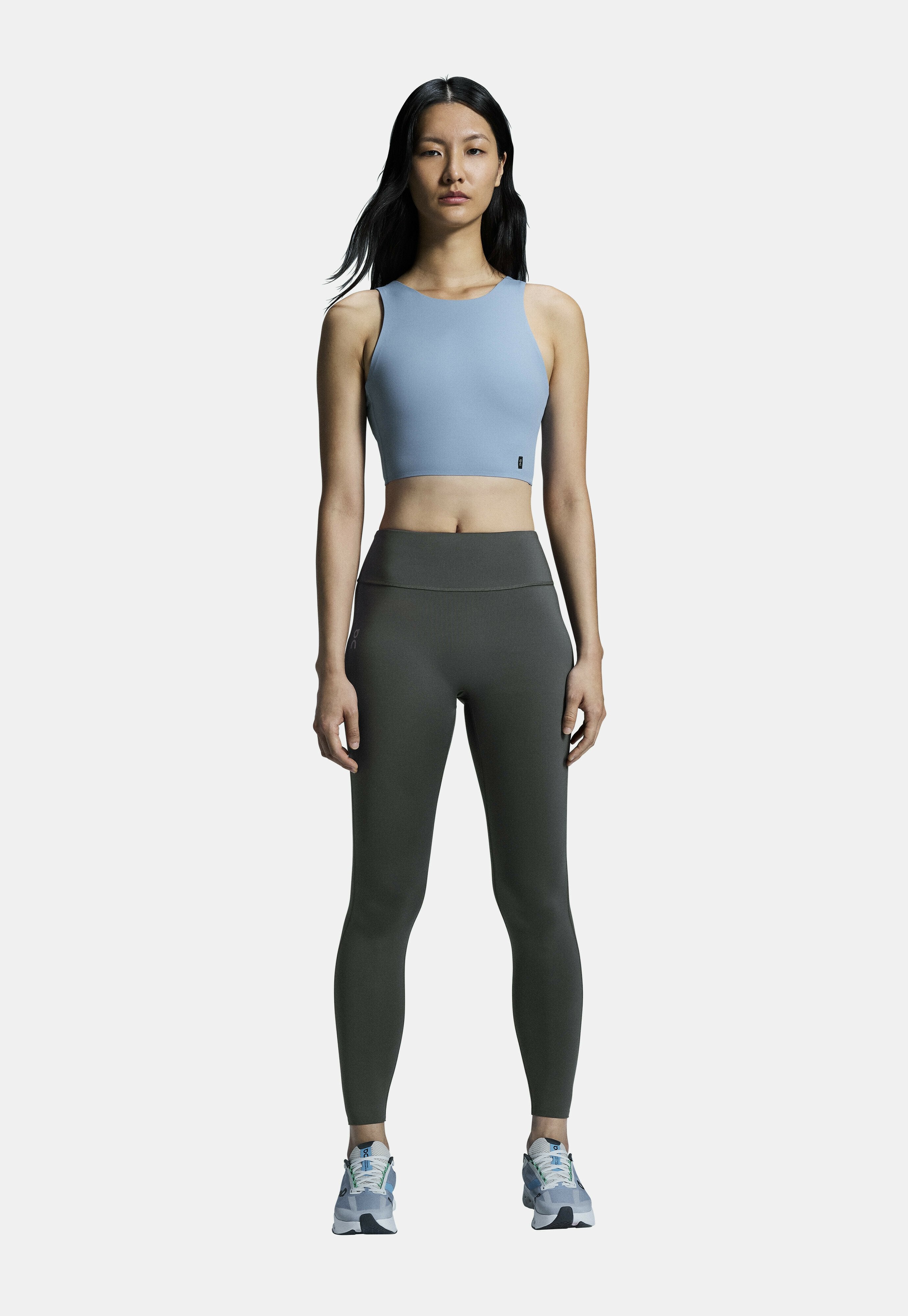 CORE 2-IN-1 CROP   Media 1