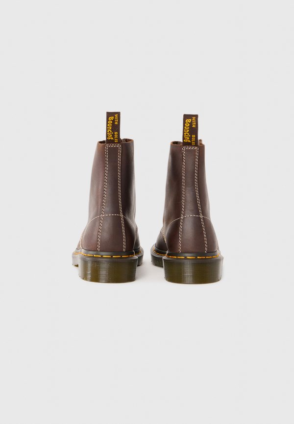 Dr. Martens PASCAL 8 EYE BOOT
