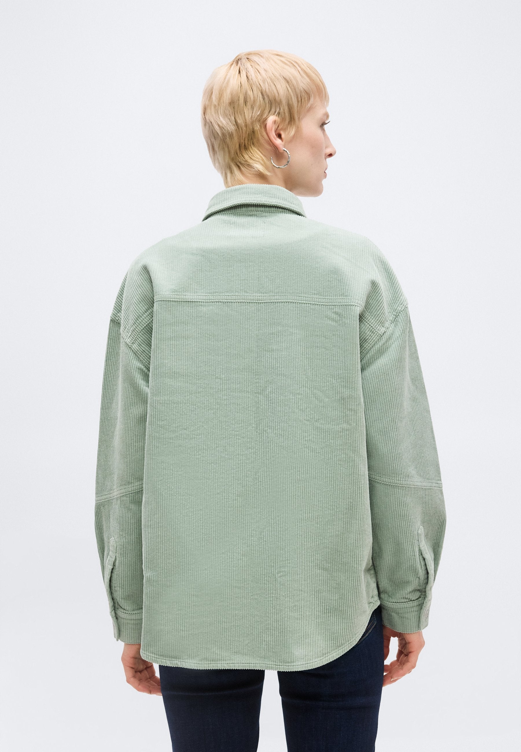 ONLTIGGY SHACKET Media 4