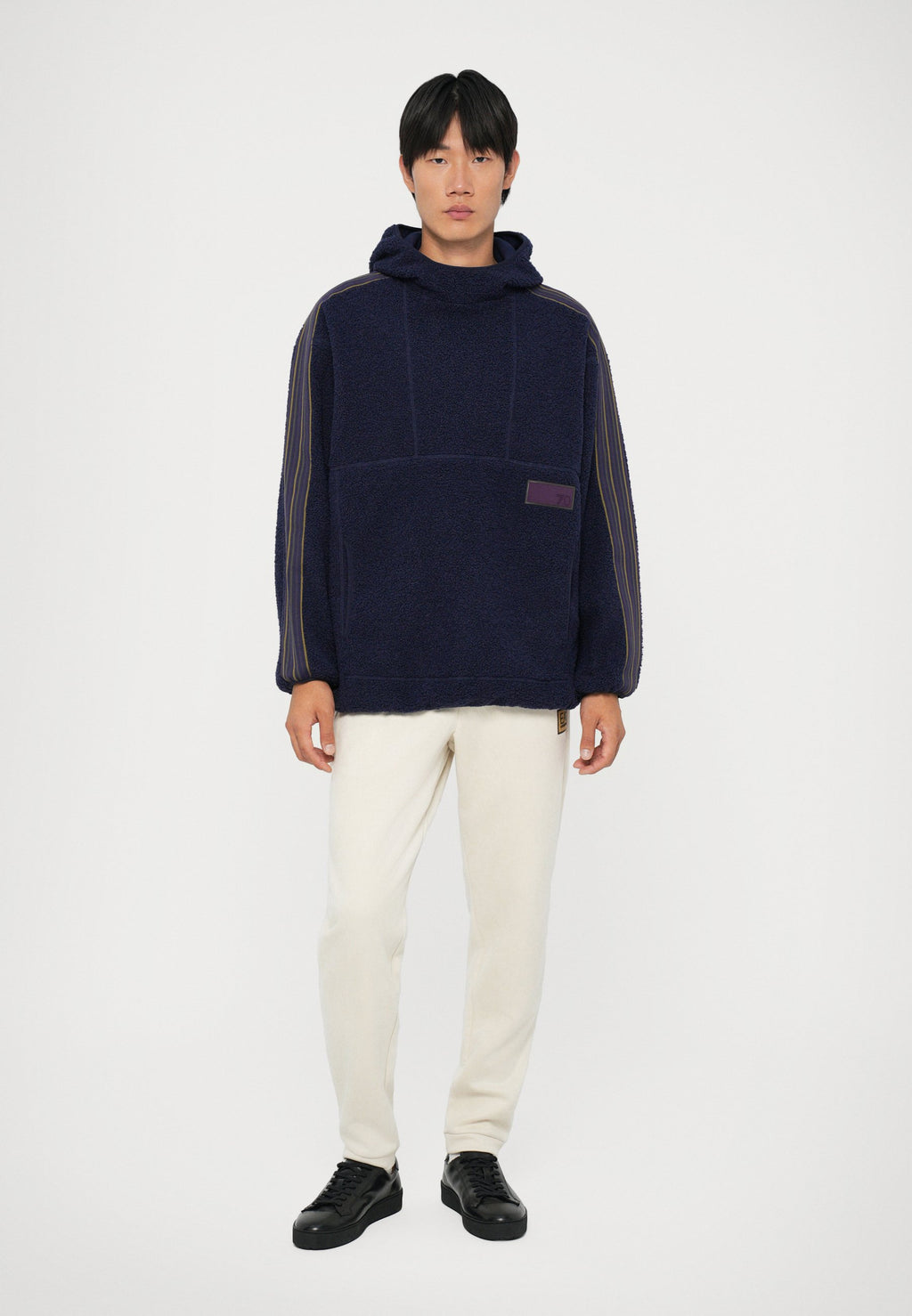 TRAIN HOODIE UNISEX Media 4