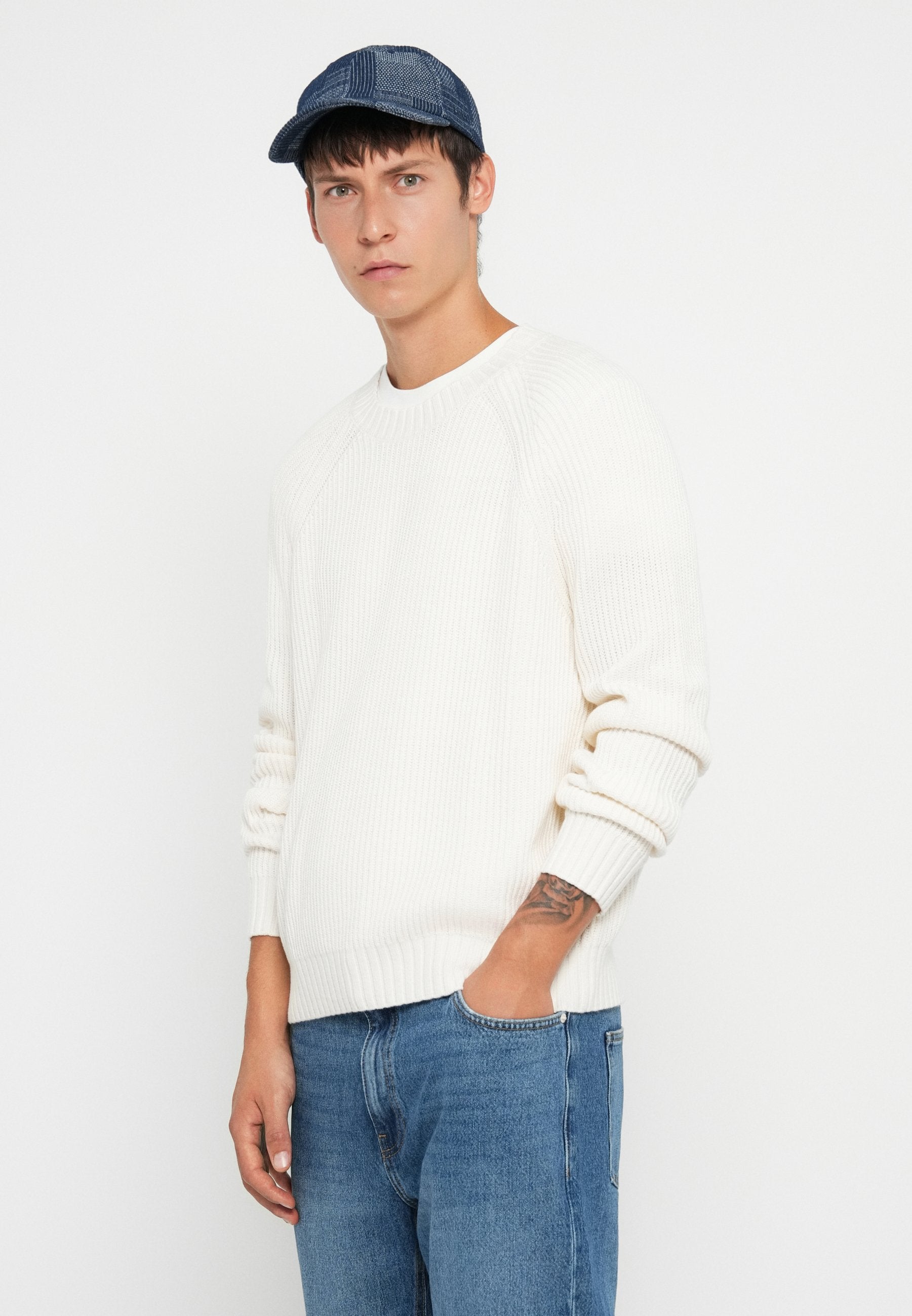 Hollister Co. BOXY CREW