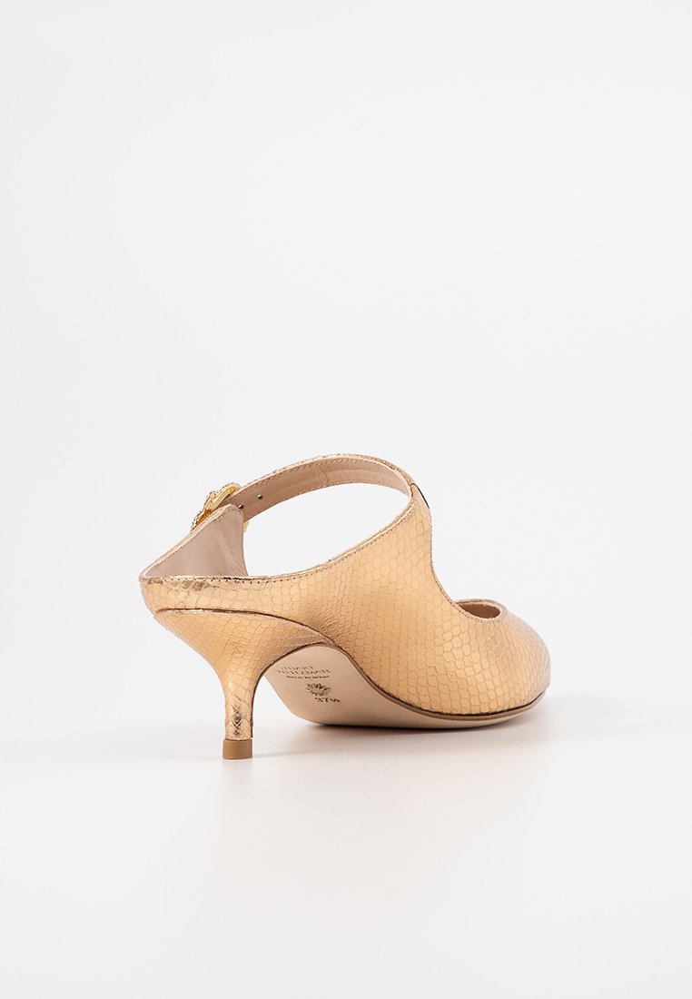 Stuart Weitzman ELISABETTA