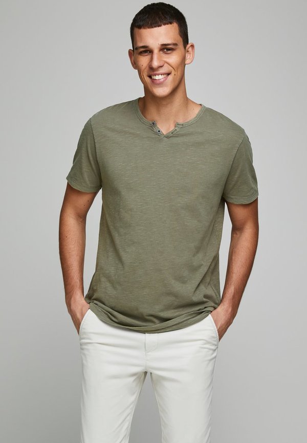 Jack & Jones JJESPLIT NECK TEE SS NOOS - Basic T-shirt - dusky green