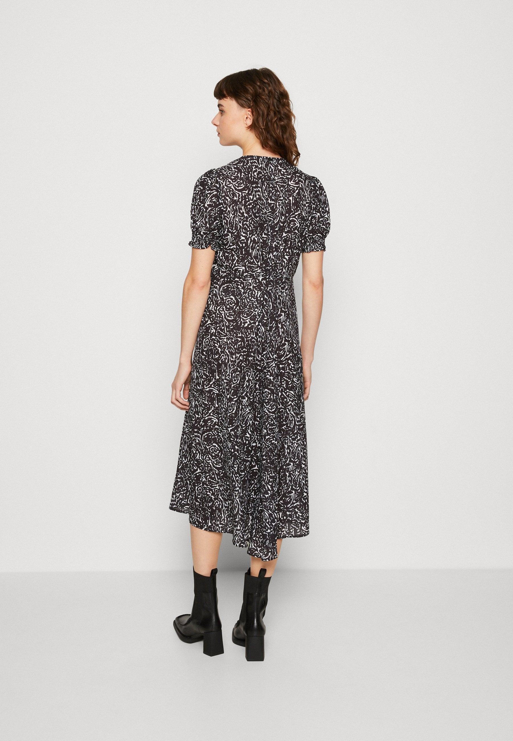 Replay DRESS