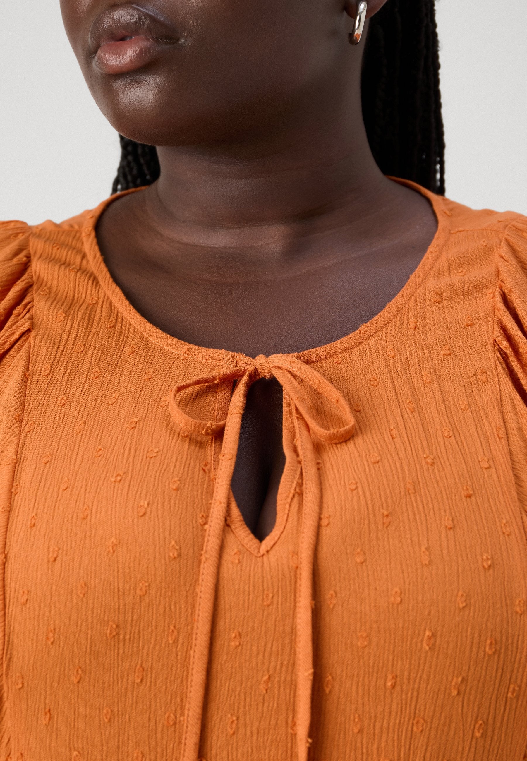 CARELEANOR LIFE DRESS Media 6