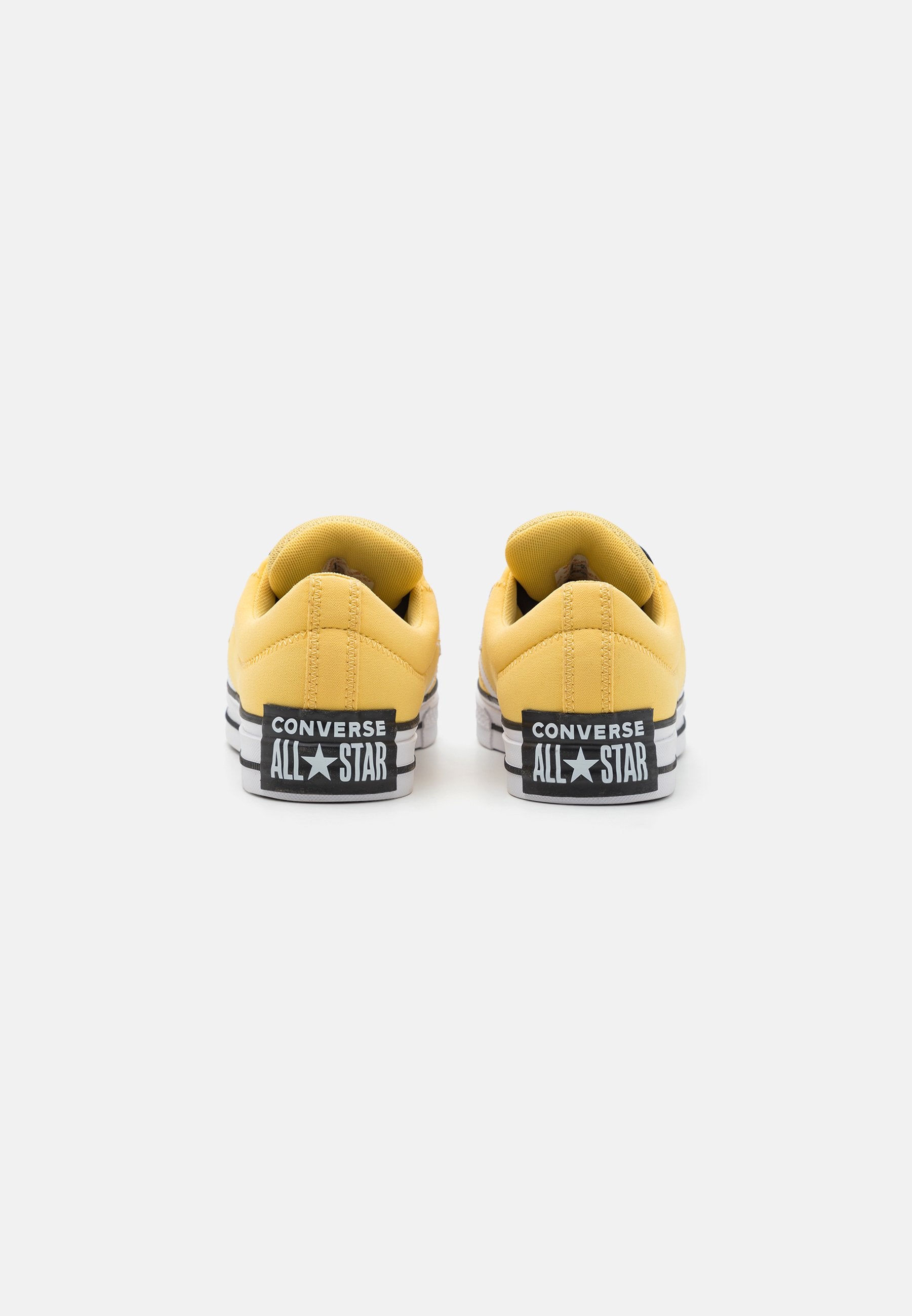 Converse STAR PLAYER PUFF UNISEX