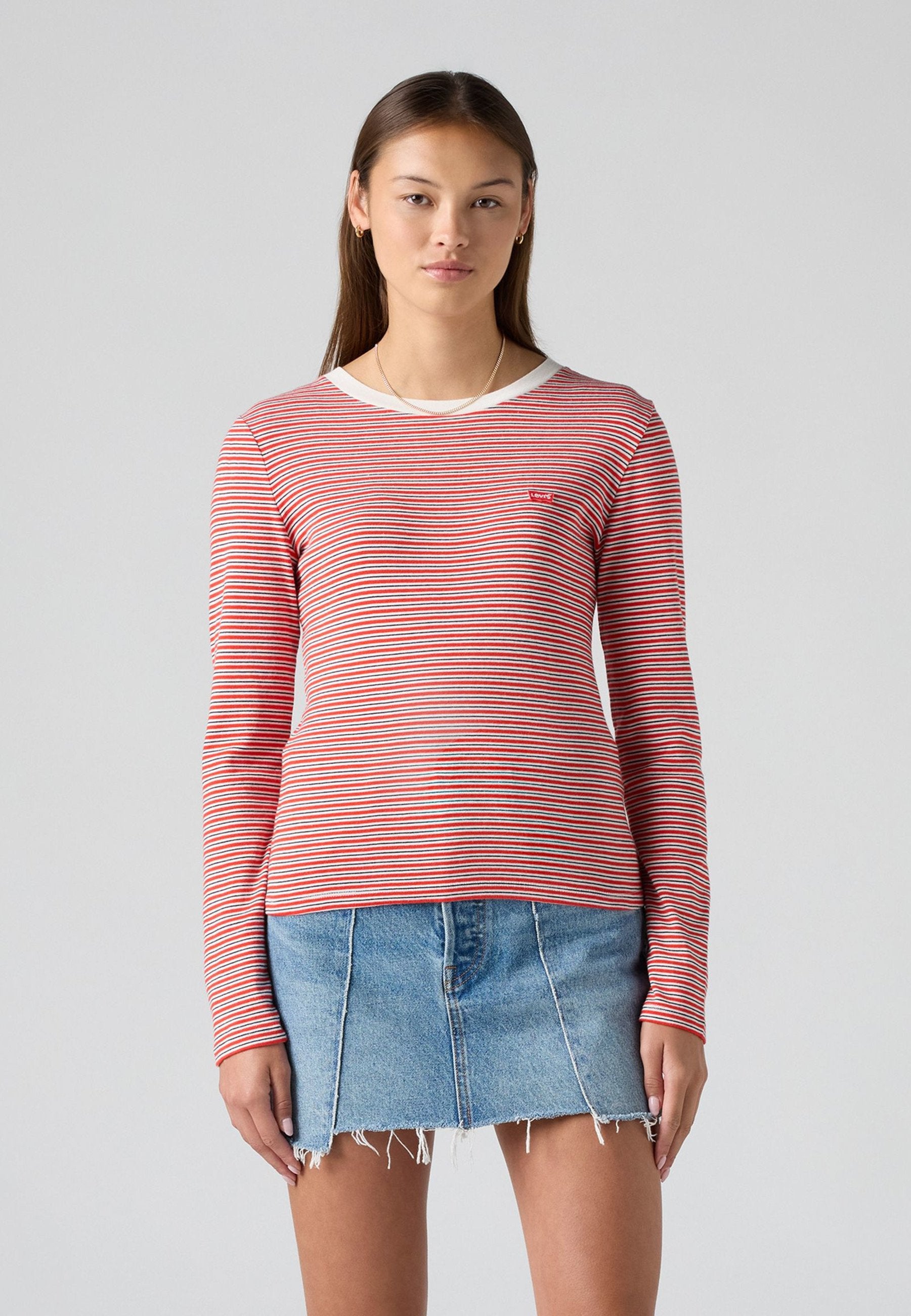 Levi's® ESSENTIAL TEE