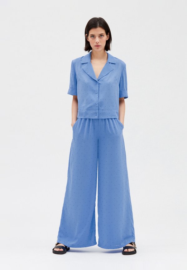 Claudie Pierlot CURIOSITESTRASS
