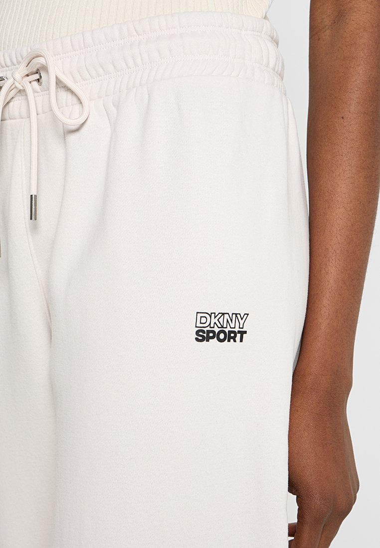 DKNY Sport