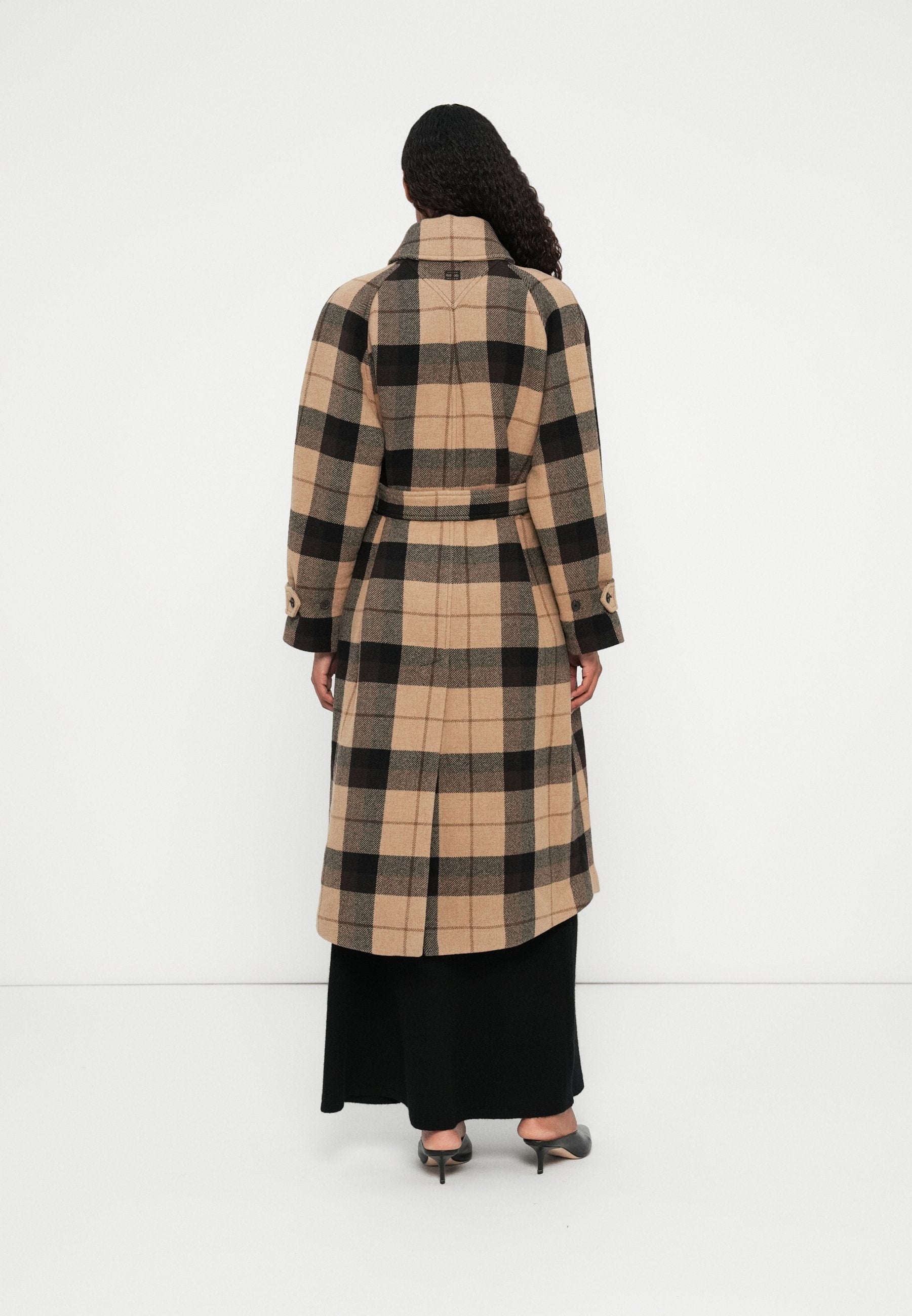 CHECK BELTED COAT Media 4