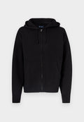 Schwarzer Kapuzenpullover zum Reißverschluss aus weichem Baumwollmischgewebe. Mit Kordelzugkapuze, Fronttaschen sowie gerippten Bündchen und Saum.