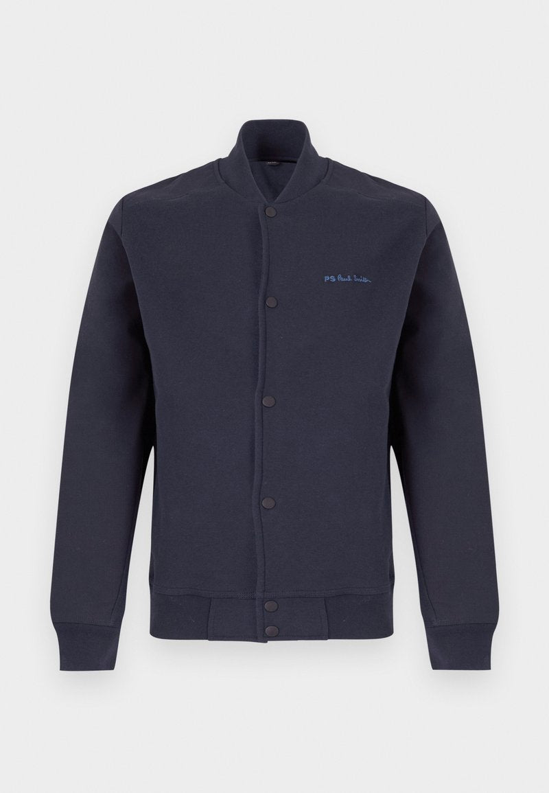 Marineblaue Jacke mit Knopfleiste, langen Ärmeln, gerippten Bündchen und Saum sowie kleinem blauen "PS Paul Smith" Logo auf der linken Brust.