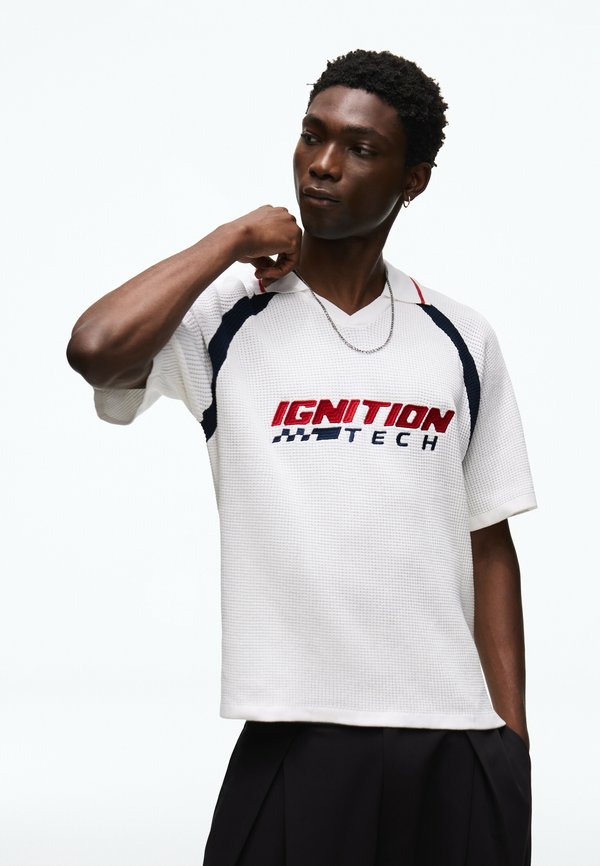Bershka RETROSPORT- POLO - Polo shirt - white