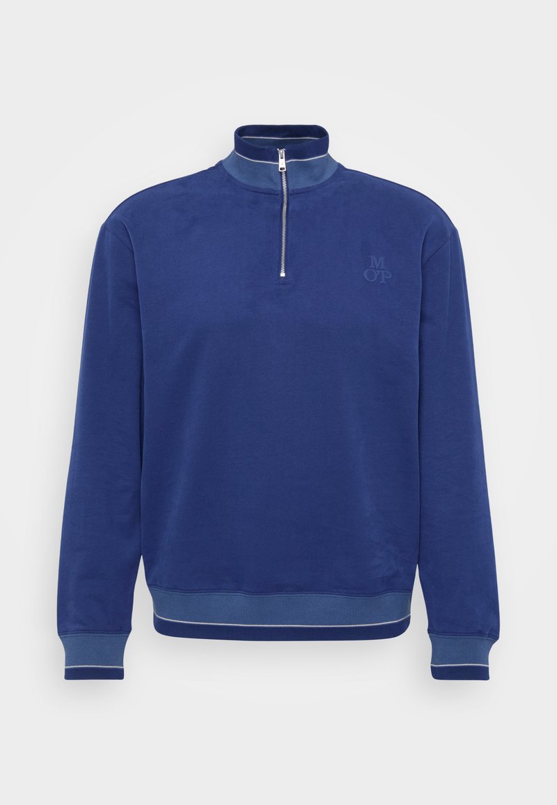 HALF ZIP Media 1