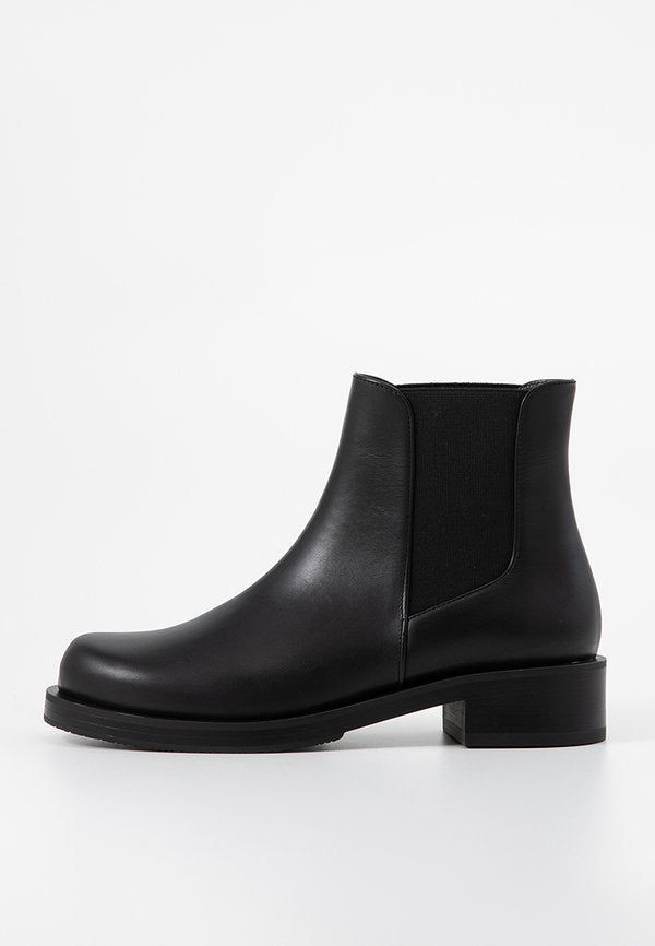 Stuart Weitzman