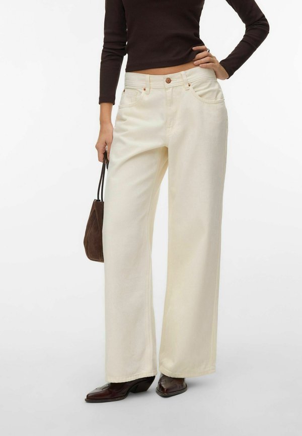 Vero Moda Wide-fit VMLULLU Low rise Wide Leg Fit - Relaxed fit jeans - ecru