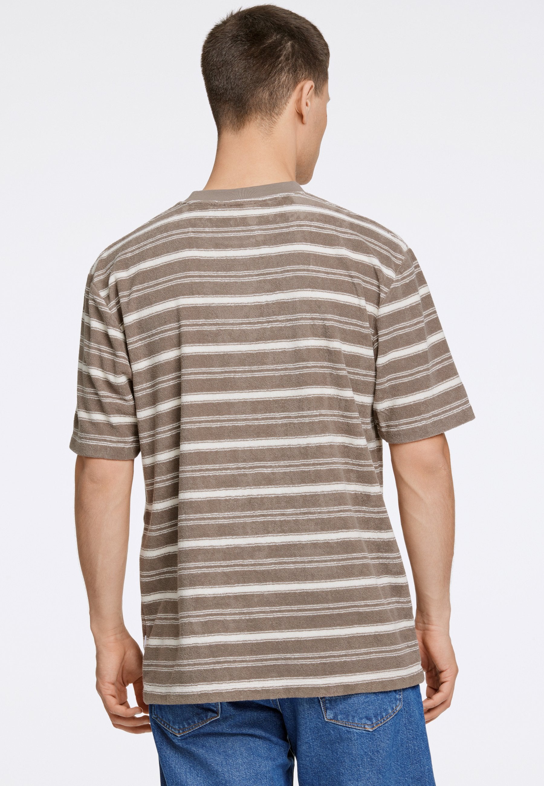  STRIPED O-NECK TEE  Media 4