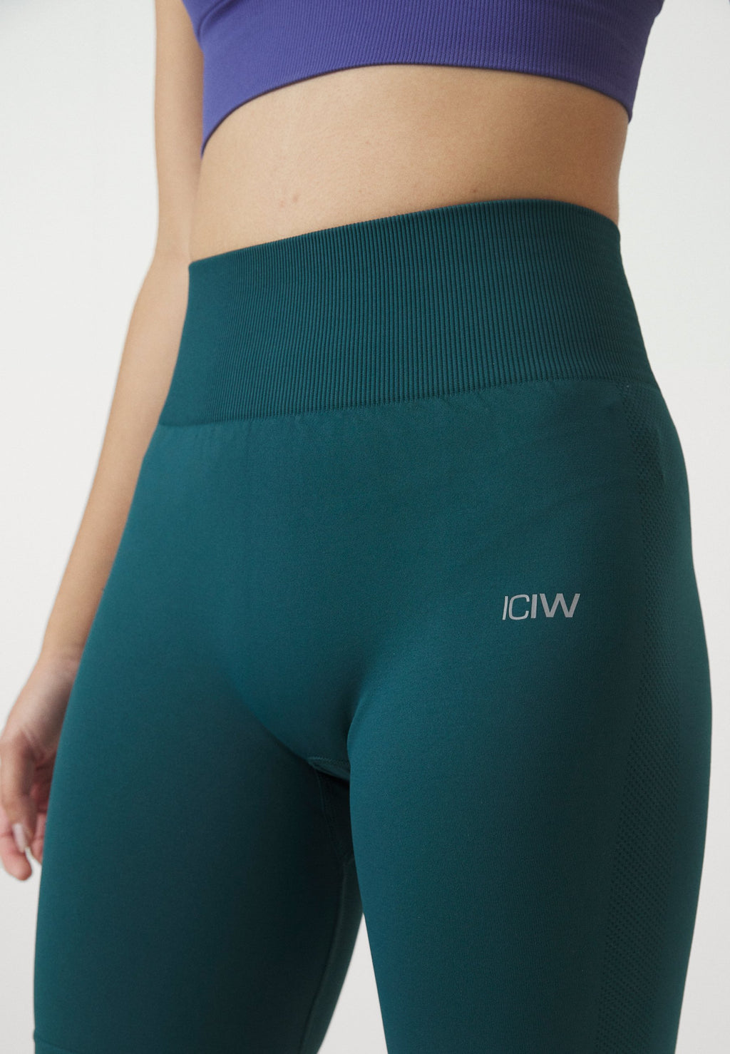 ICANIWILL DEFINE SEAMLESS POCKET BIKER SHORTS
