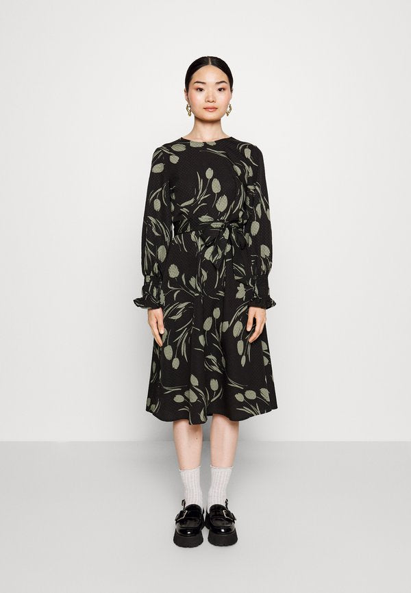 Vero Moda Petite VMMARTA CALF DRESS