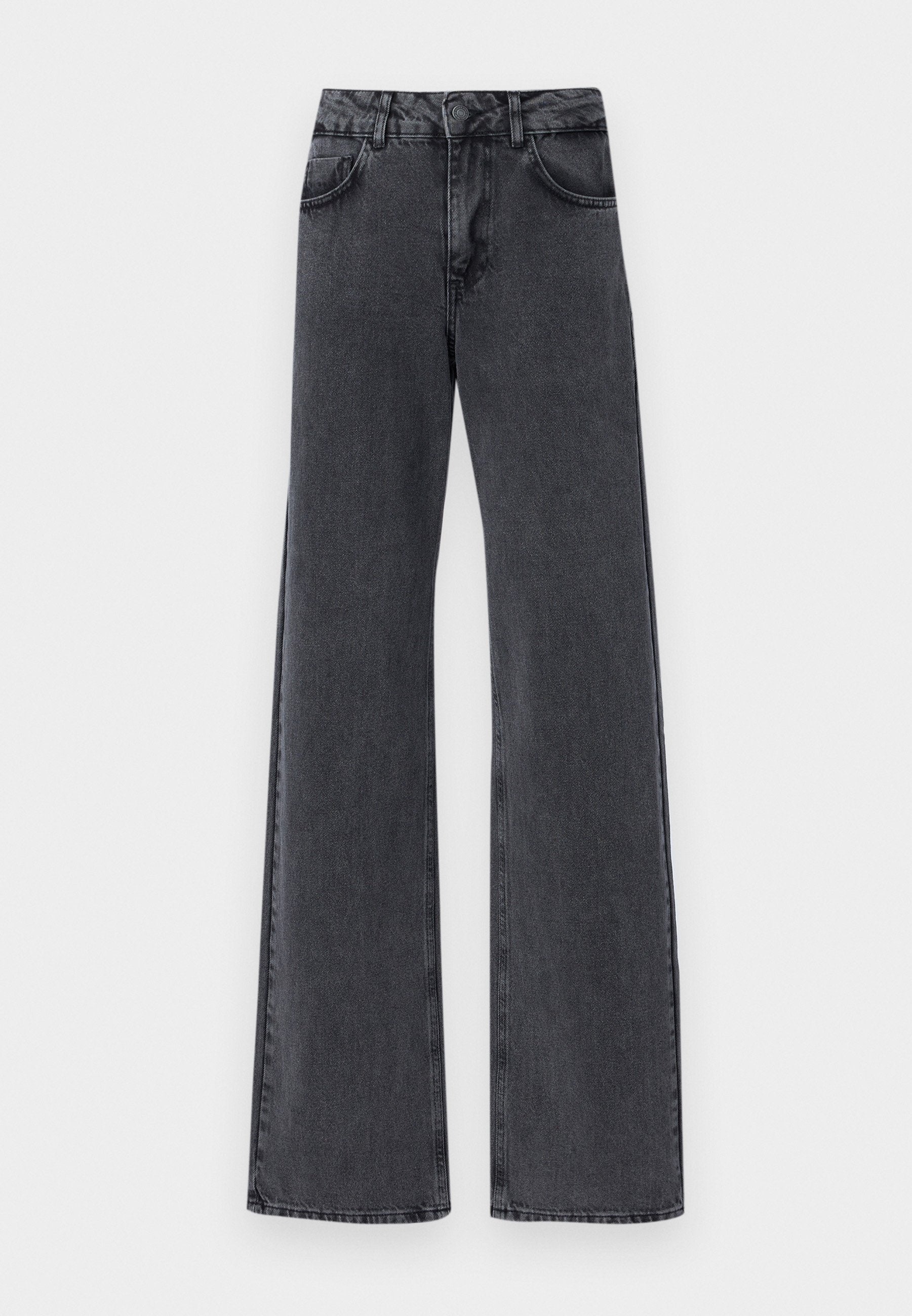Schwarze Denim Schlagjeans mit hoher Taille, ausgestattet mit zwei Vorderaschen und dezenten Steppdetails entlang der Nähte.