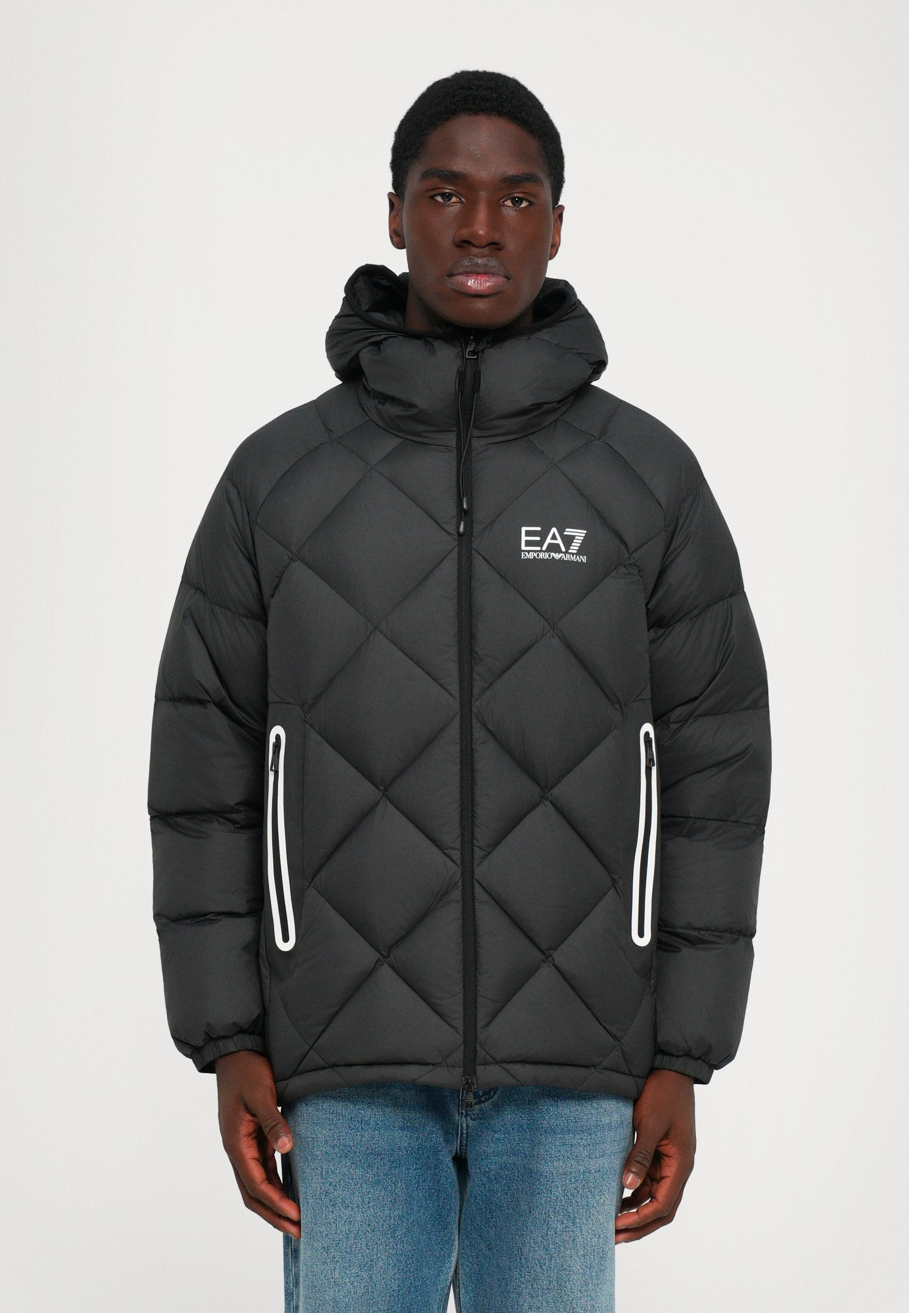MOUNTAIN QUILTED JACKET Media 3
