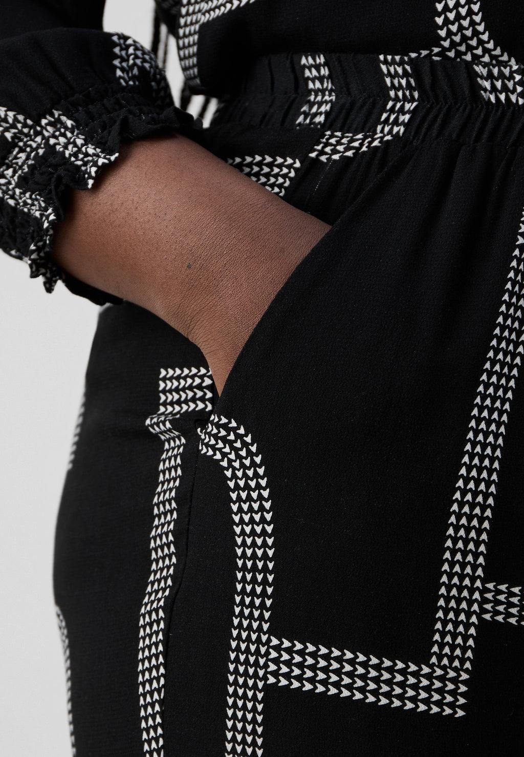 CARMATTE LIFE PANTS  Media 6