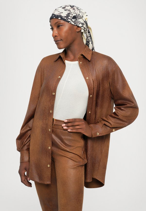 Just Cavalli OVER CRISS CROSS