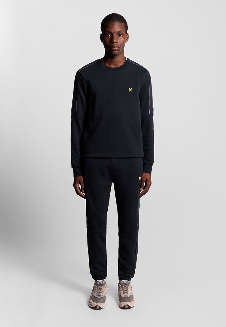 Lyle & Scott